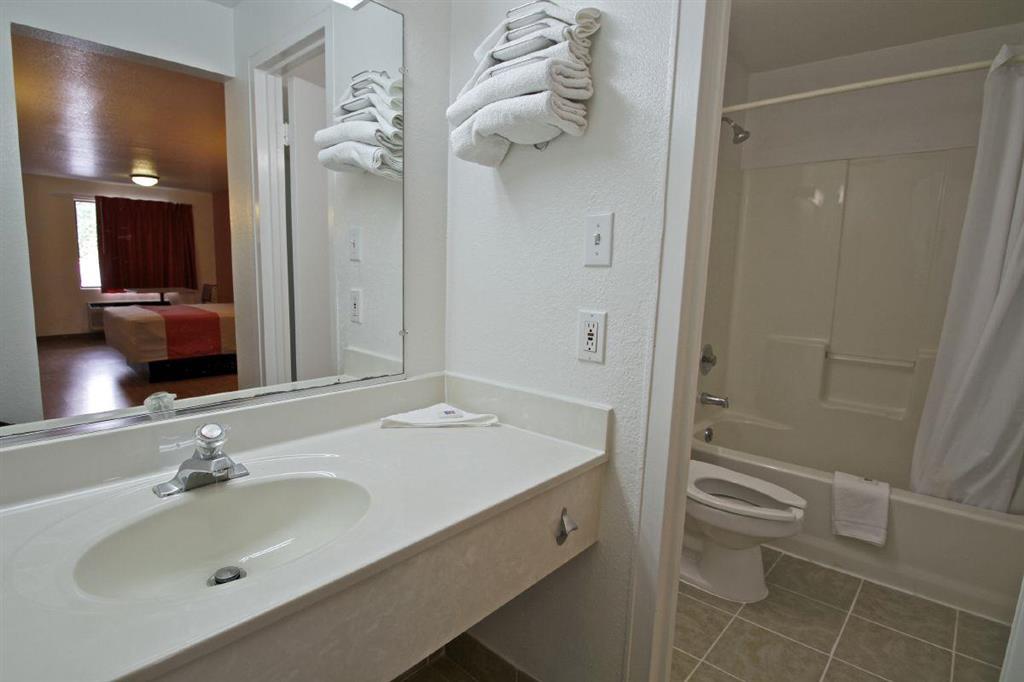 Motel 6-Raleigh, NC - Cary Zimmer foto