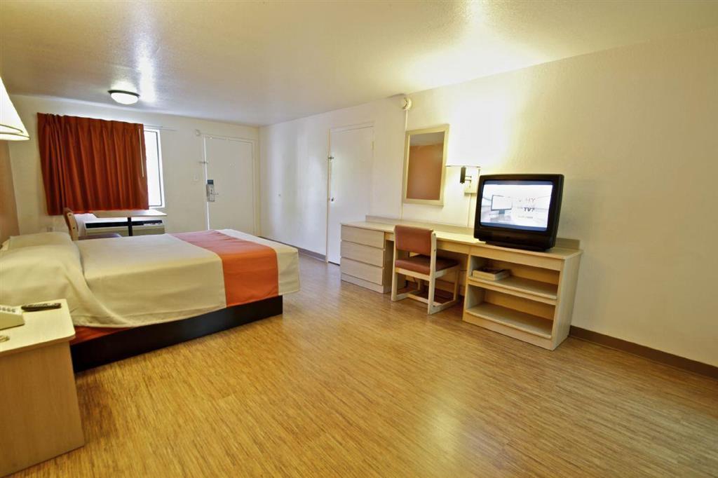 Motel 6-Raleigh, NC - Cary Zimmer foto